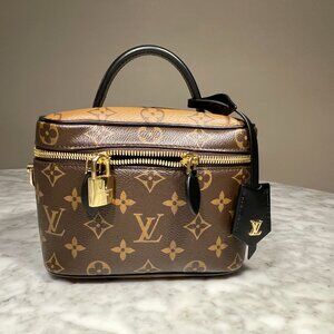 Louis Vuitton Vanity PM Monogram - Authentic